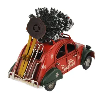 Коледен червен камион с декор Модел автомобил-пикап за коледен фестивал в фермерска къща