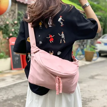 Нова мода однотонная чиста червена проста нова нагрудная чанта през рамо за момичета, лесна чанта през рамо с голям капацитет, широка презрамка